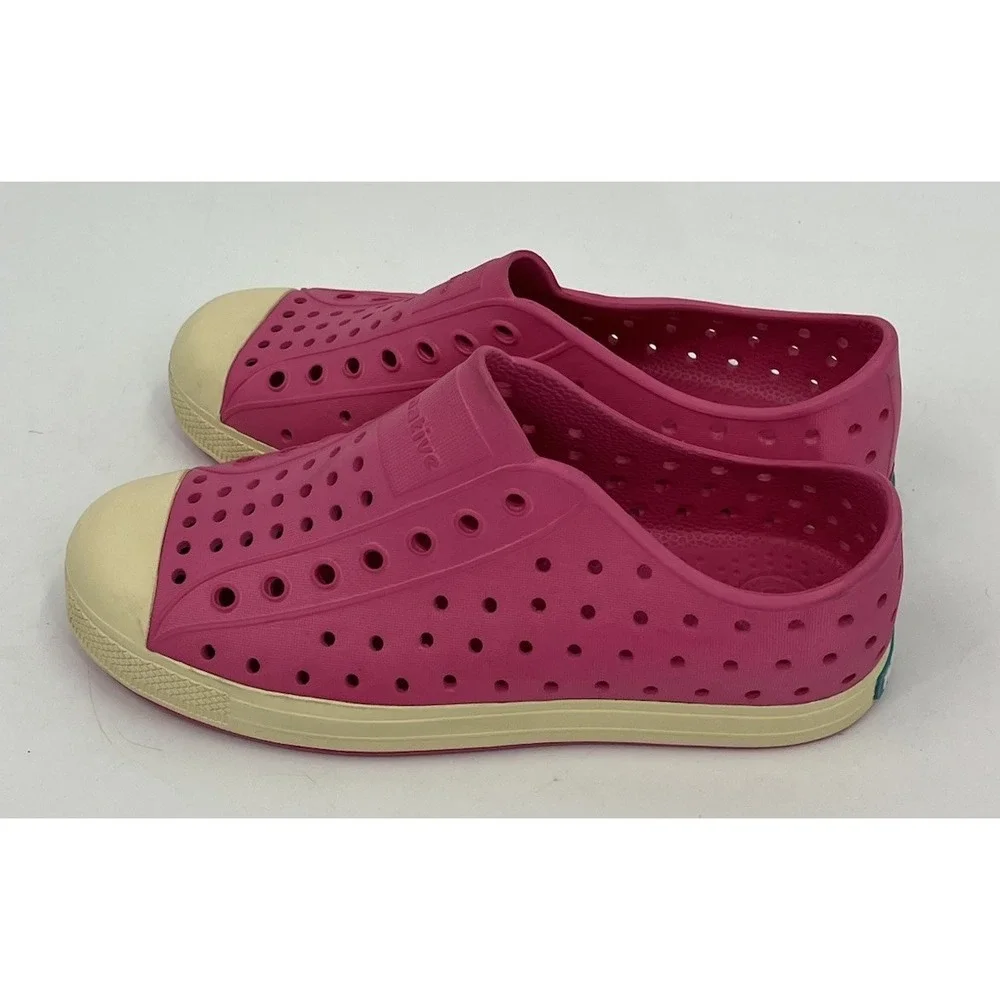 Native Jefferson Slip-On Waterproof Shoe Size 3 Hot Pink Play Outdoors Capsule